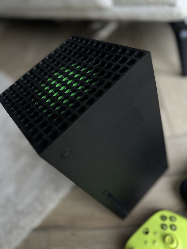 Xbox Series X + 2 oryginalne pady i Call of Duty