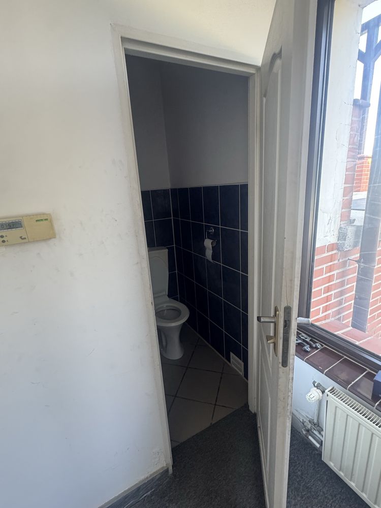 Hala Magazynowa,  pomieszczenia socjalne, duży plac