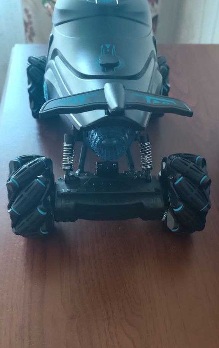 Детская машинка на радиоуправлении АКУЛА S-Drift S883 4WD с дымом