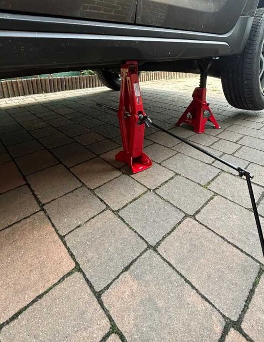 Podnośnik Lewarek Samochodowy Trapezowy 2T 2000 KG + GRATIS Rękawice