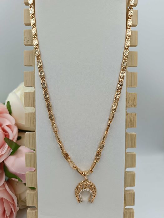 Łańcuszek pozłacany 18k złotem splot królewski, podkowa z cyrkoniami