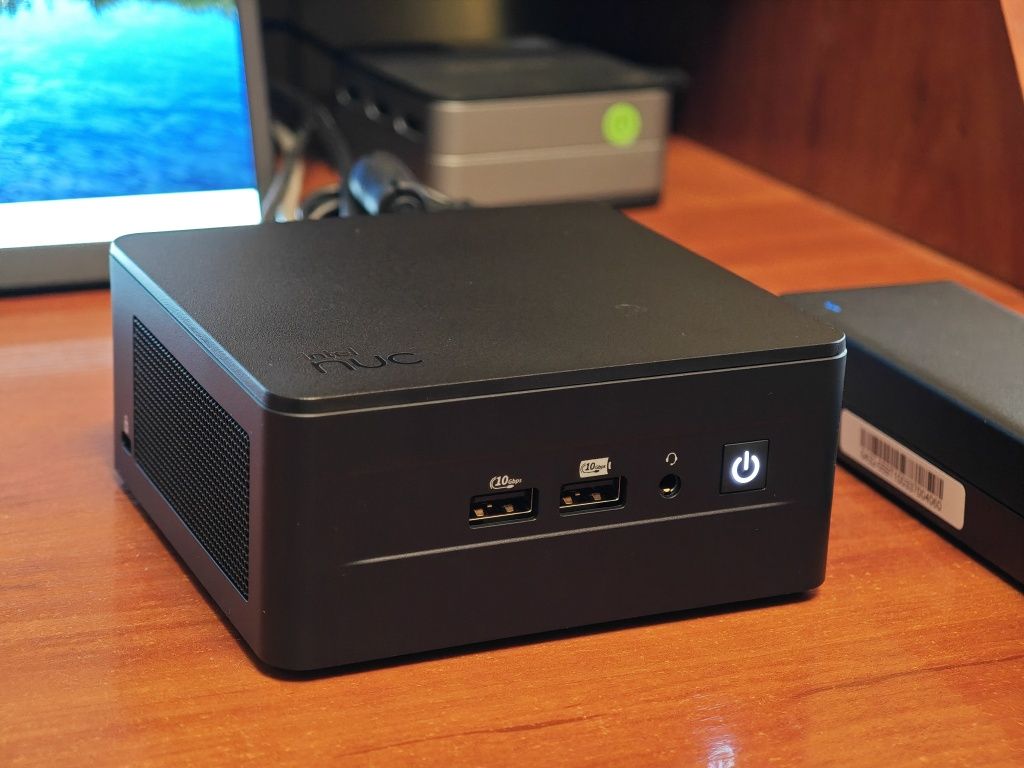 Intel NUC 13 Pro Intel Core i3 1315U 8/256GB Windows 11 Pro