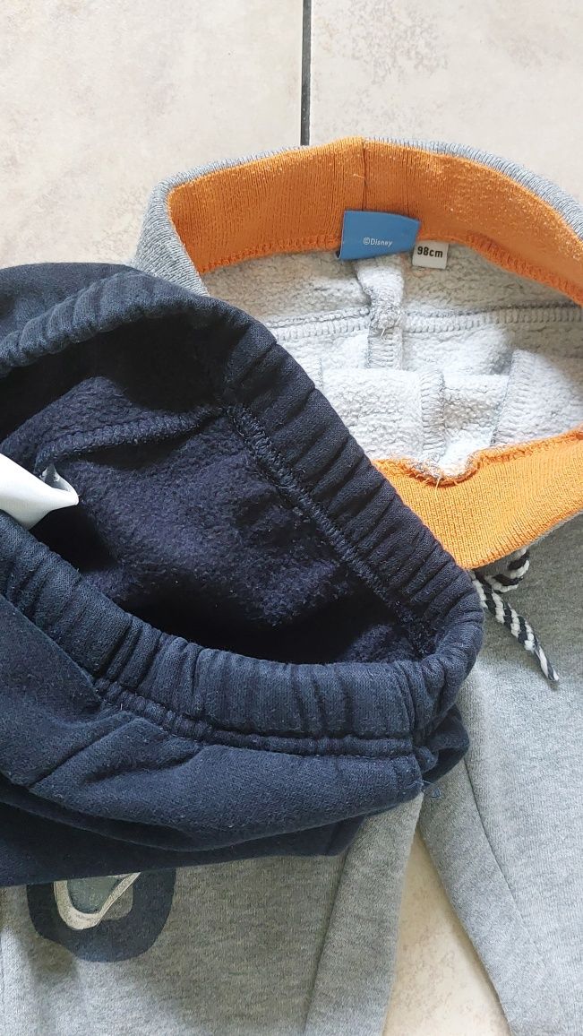 Spodnie dresowe chłopięce r.98 2 pary