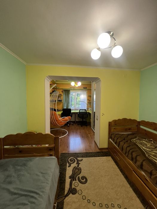 Продаж частини будинку на Крошні. 120 м2, 7 соток. Торг.