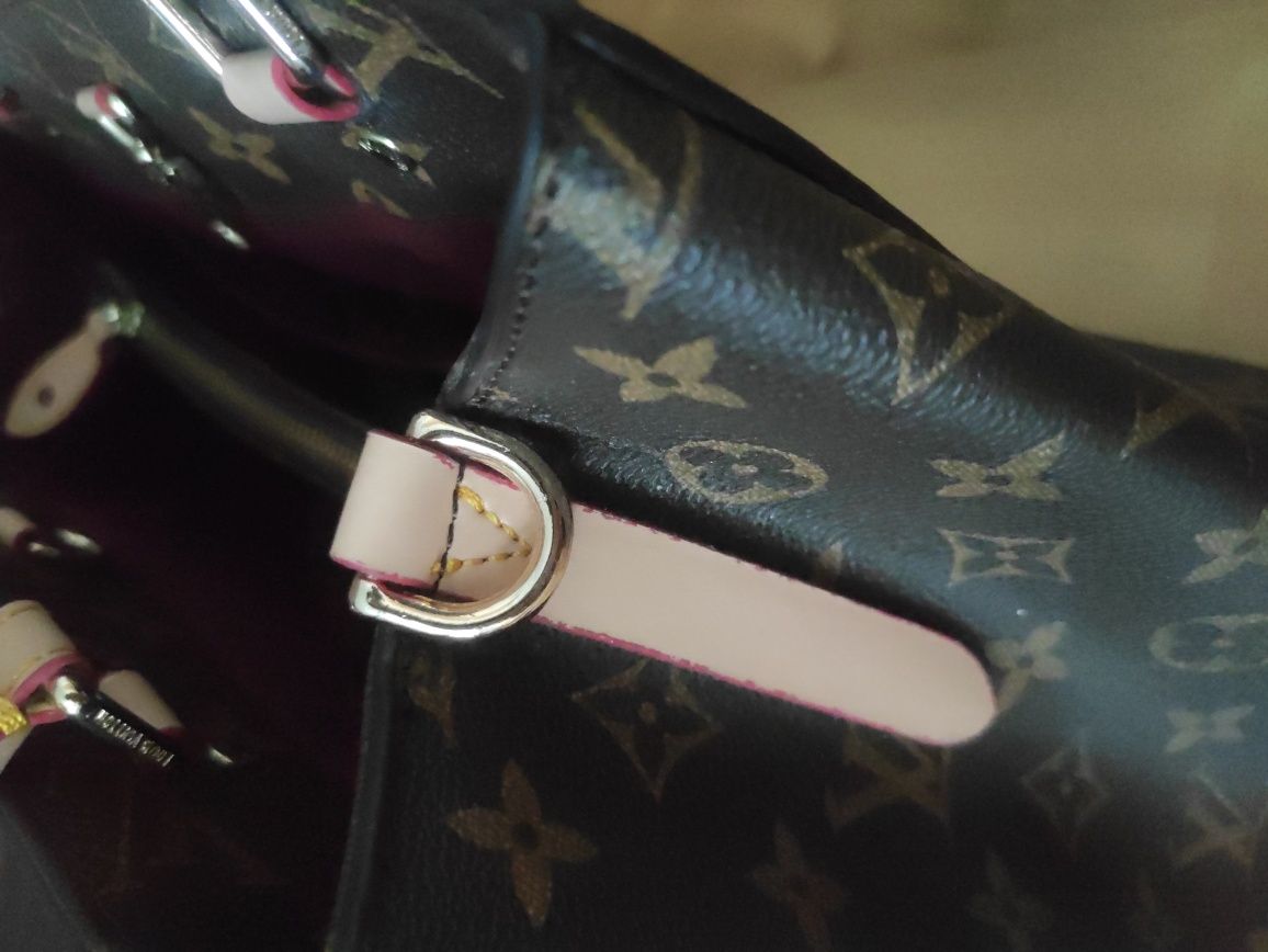 Torebka kuferek Louis Vuitton
