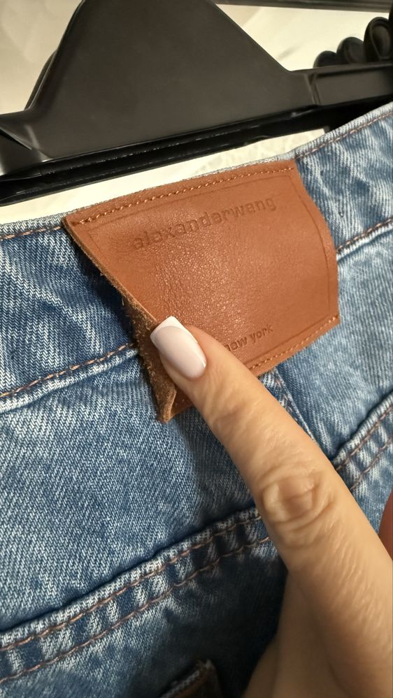 Голубые джинсы Alexander Wang