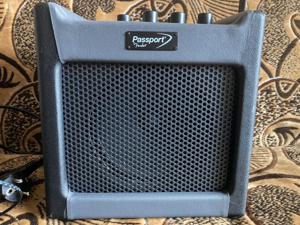 Портативний комбопідсилювач Fender Passport Mini Amp PR 2501 + адаптер