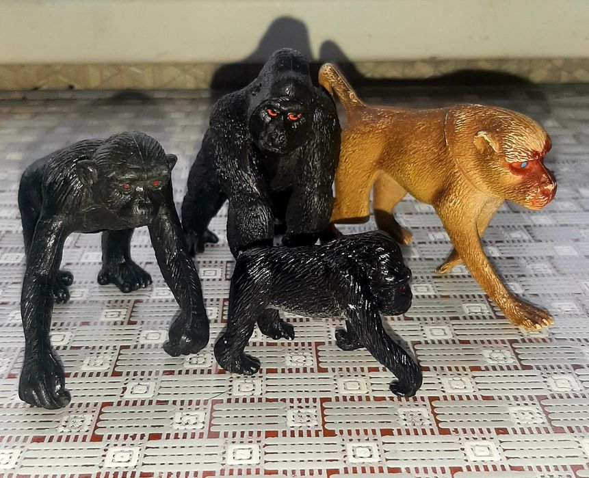 Мавпа/горіла/набір тварин