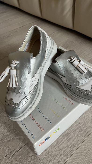 Туфлі geox сріблясті