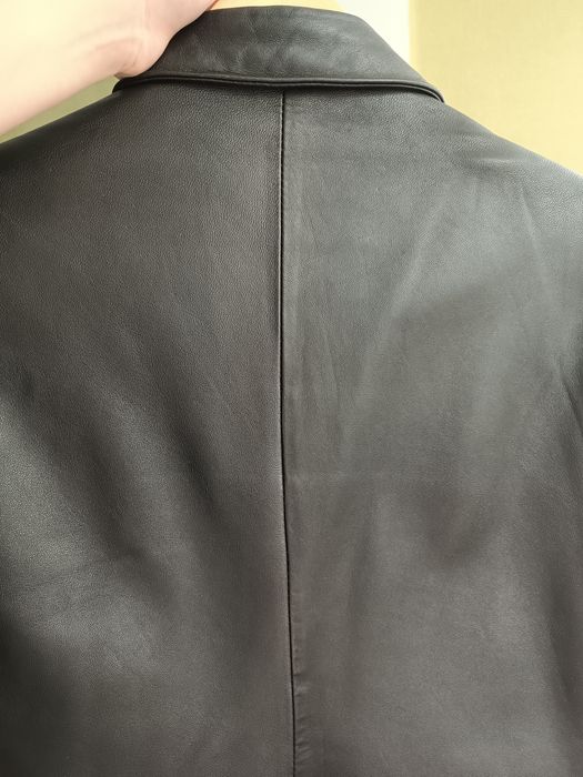 Чоловічий шкіряний піджак розмір Л
