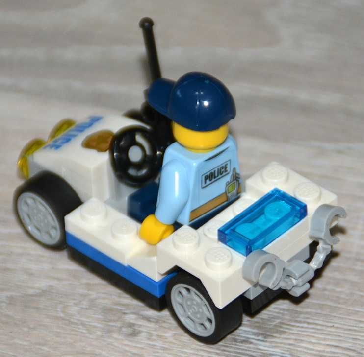 Lego City, Policjant w radiowozie 7 / 2019