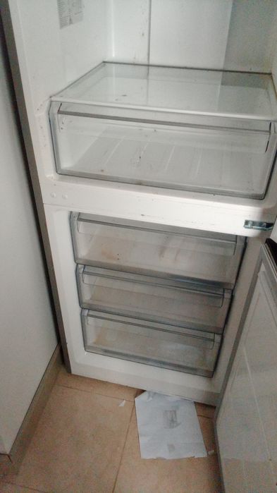 Vendo frigorífico ainda na garantia