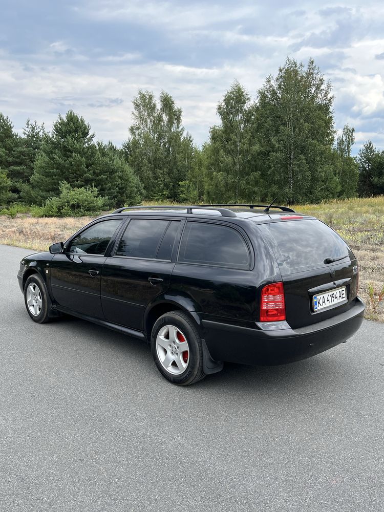 Skoda Octavia Tour a4