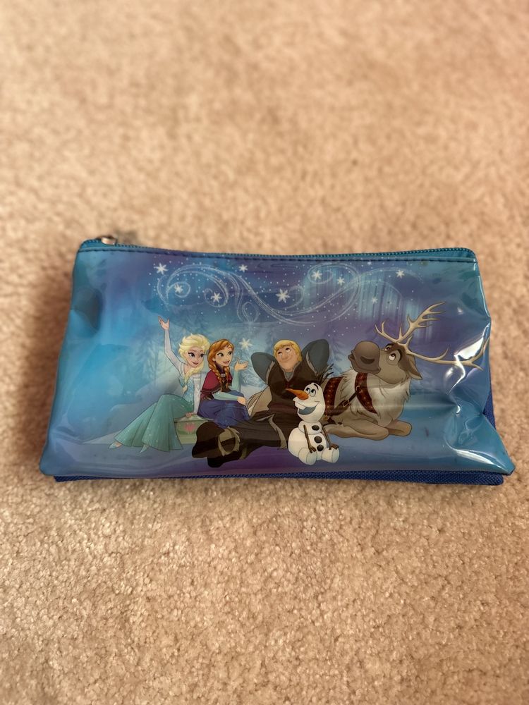 Estojo da Frozen com 2 bolsas