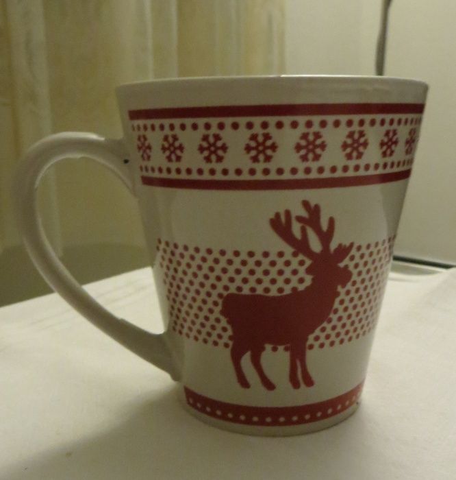 Caneca Siaki, c/ Renas, em cerâmica, bege e vermelha