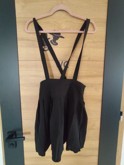 Spódniczka damska na szelkach