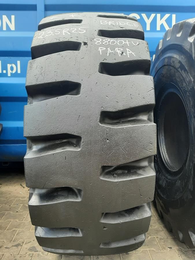 2x Opona używana przemysłowa 23.5R25 BRIDGESTONE 4400zł(szt.) W4509