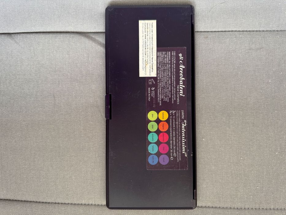 Paleta cieni do powiek Neve Cosmetics
