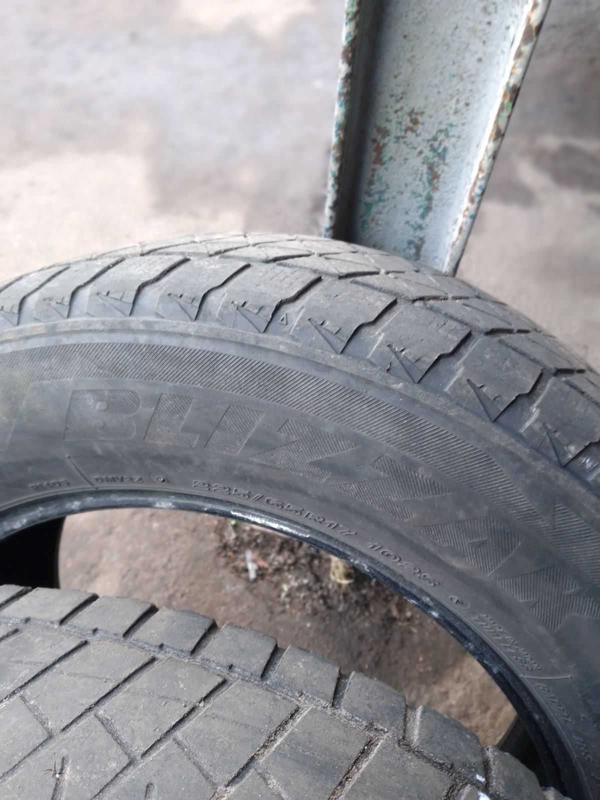 Продам автошины Bridgestone blizzak