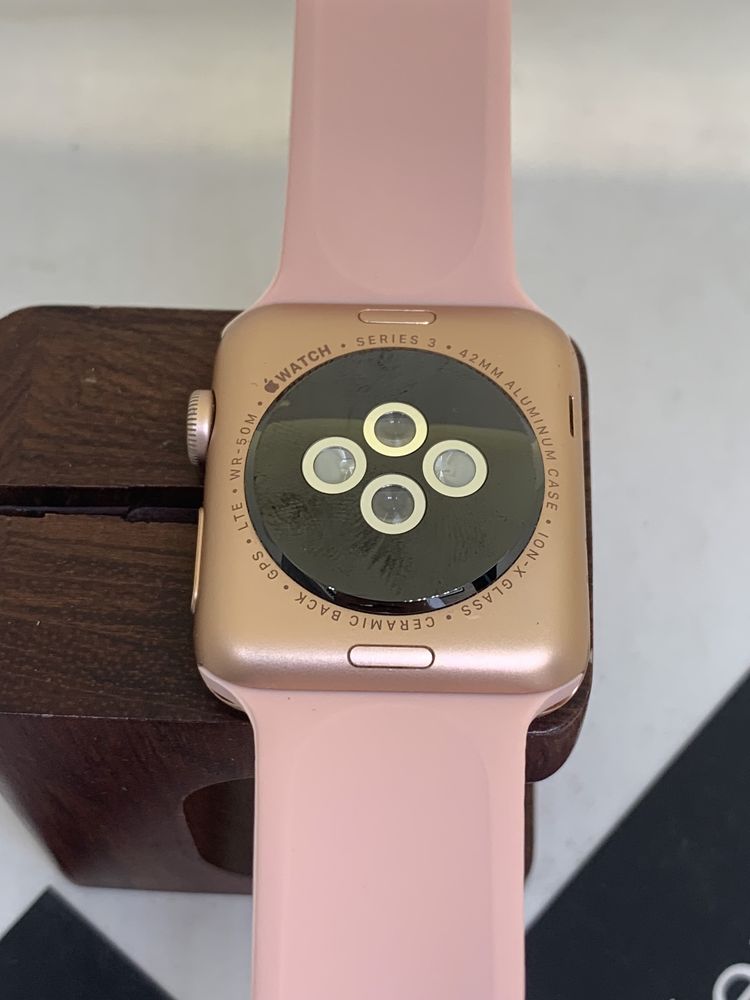 Оригінальні  apple watch 3 42 mm rose gold