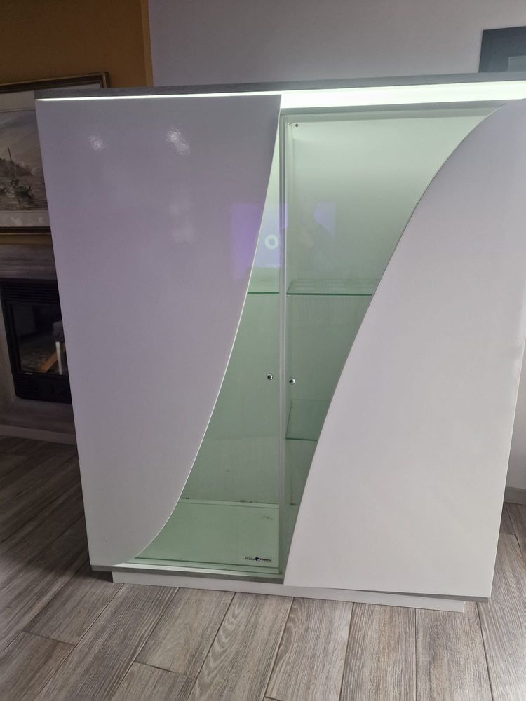 Vitrine para copos com luz