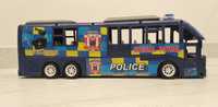 Дитяча іграшка поліцейський автобус.