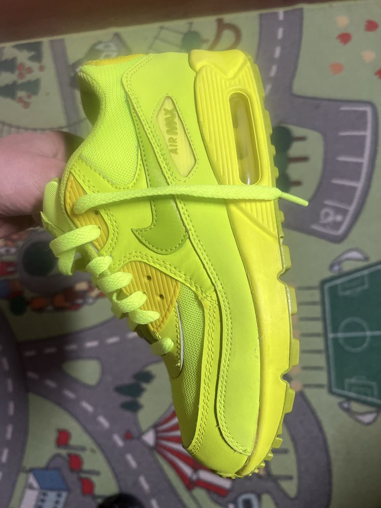 Nike Air Max 90 GS neon rozm. 38 (24 cm)
