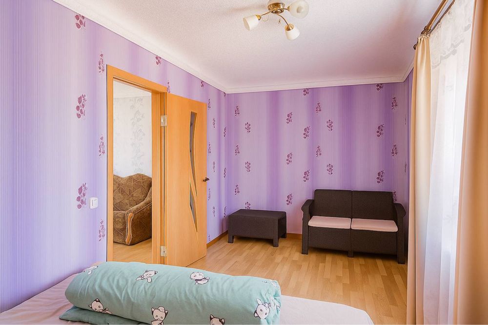 Квартира 2 кімнати, індивід.опал. 42 кв. Центр, район 6 школи Прилуки