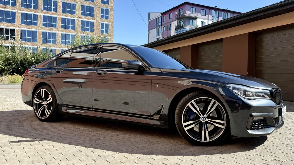 BMW 750d 2017 оригінальний пробіг 133000