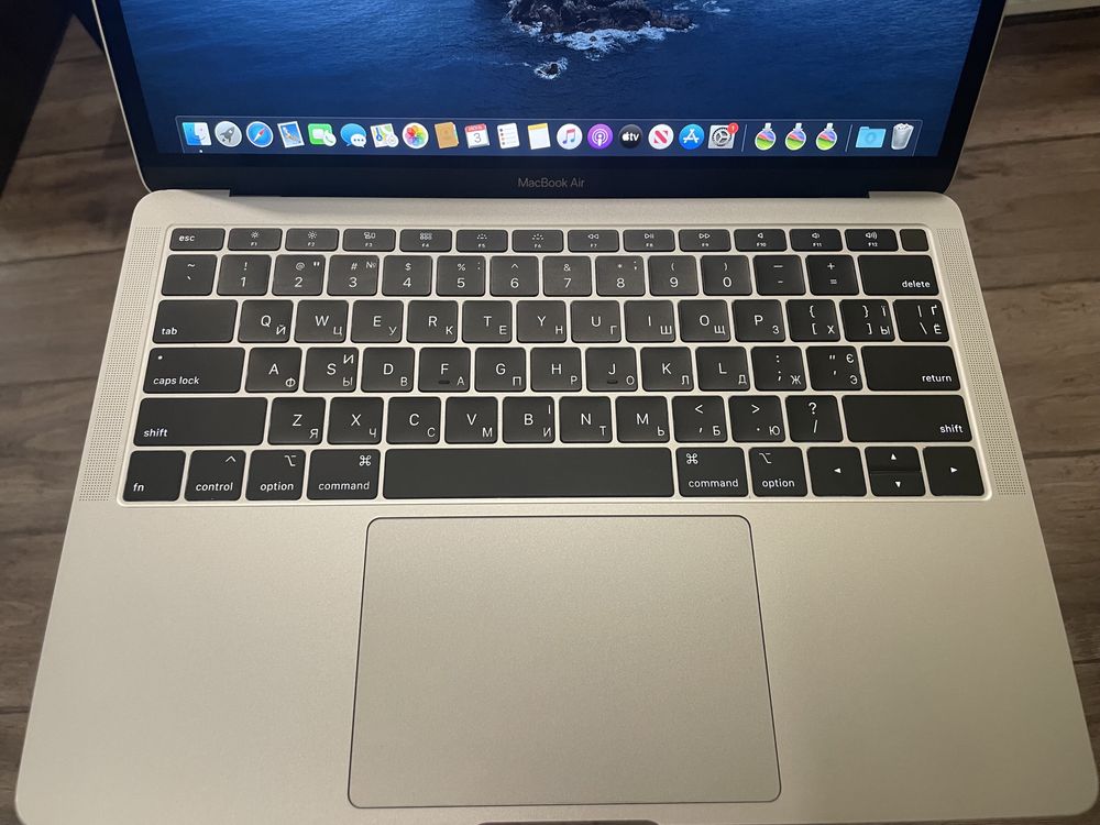 MacBook Air 13” 2019 i5/1.6 8 128