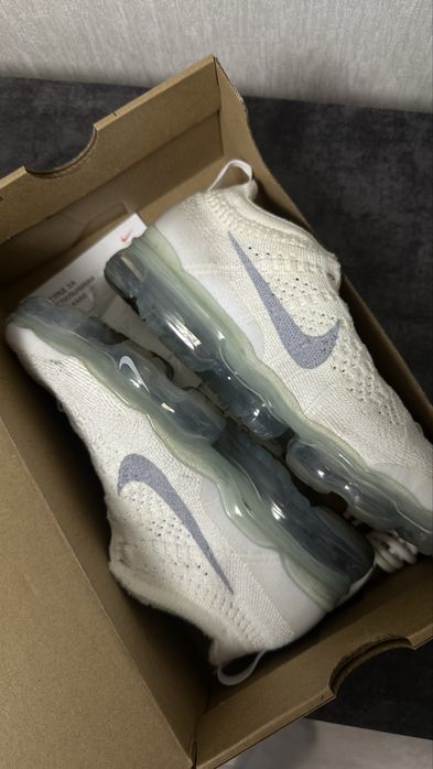 Кросівки бігові Nike Air VaporMax 2023 Flyknit