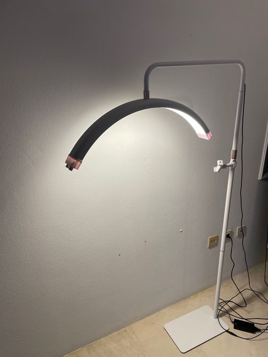 Candeeiro meia lua branco