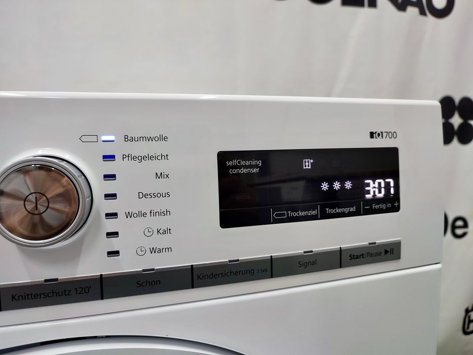 Сушильна машина з тепловим насосом Siemens IQ700 selfCleaning A+++ 9kg
