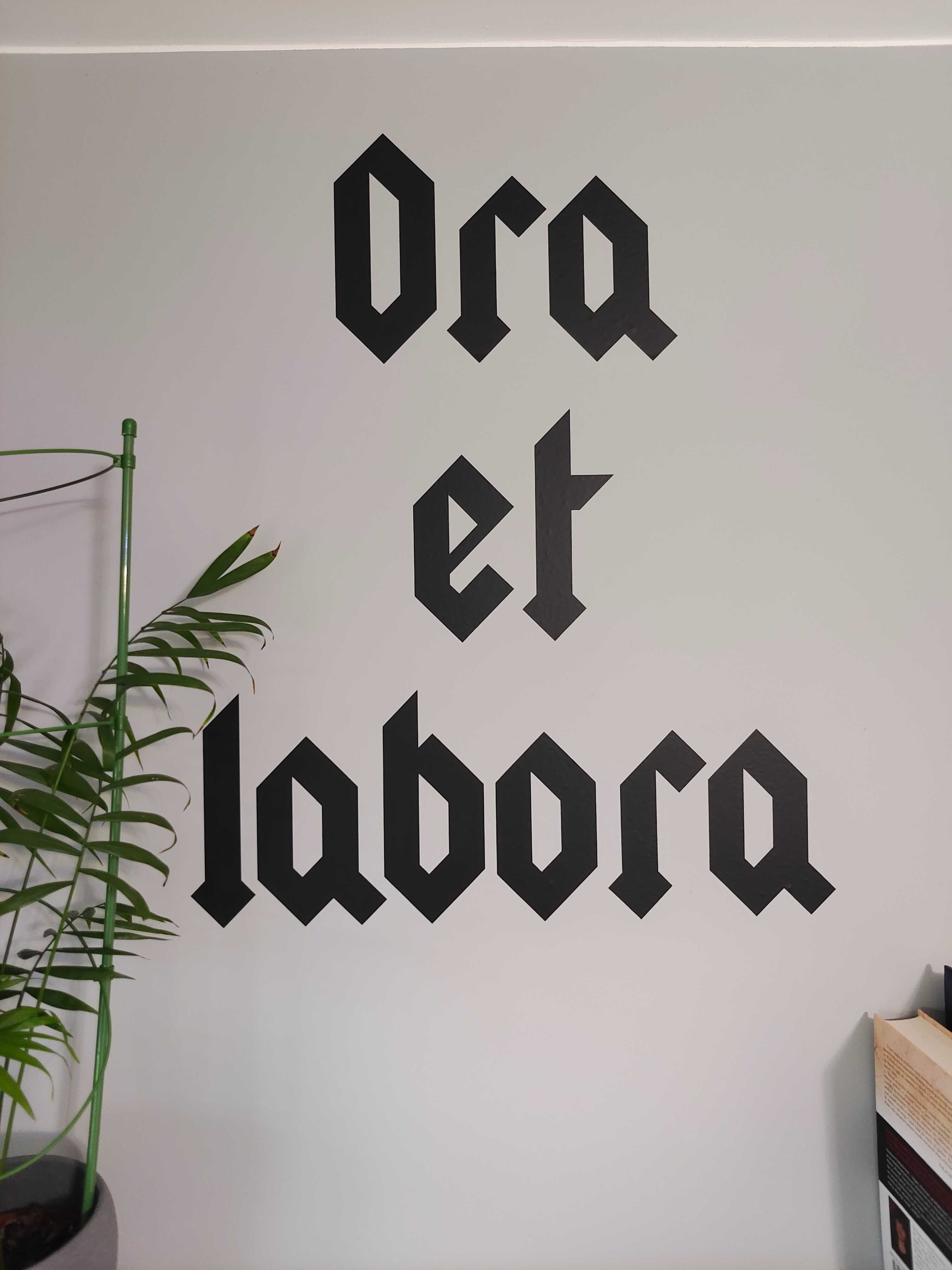 Naklejka na ścianę Ora et labora