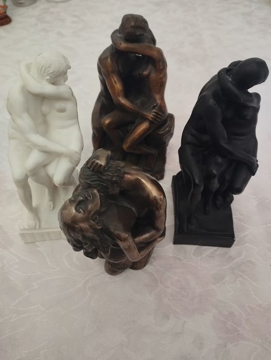 Бронзові Статуетки поцілунок