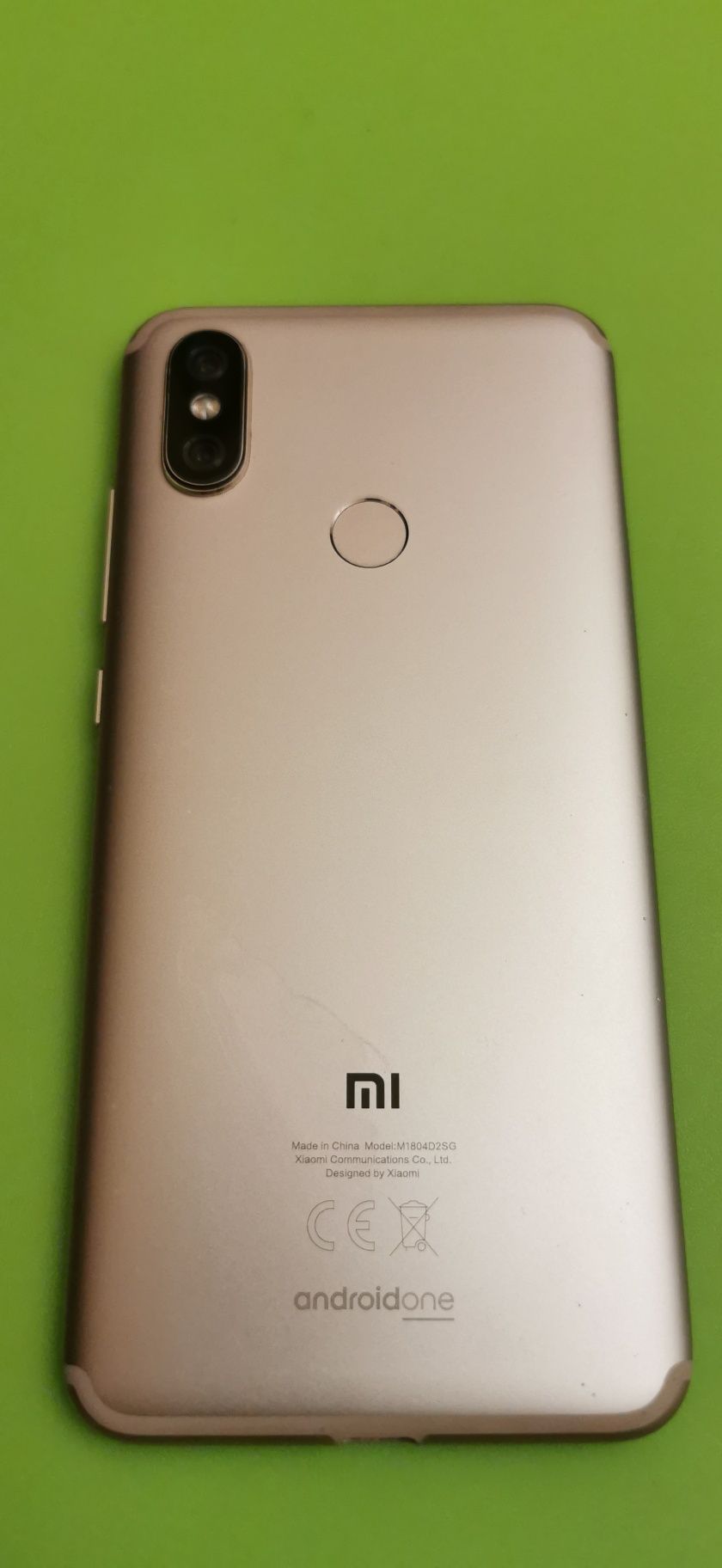 Продам Xiaomi MI A2  6/128 в отличном состоянии!