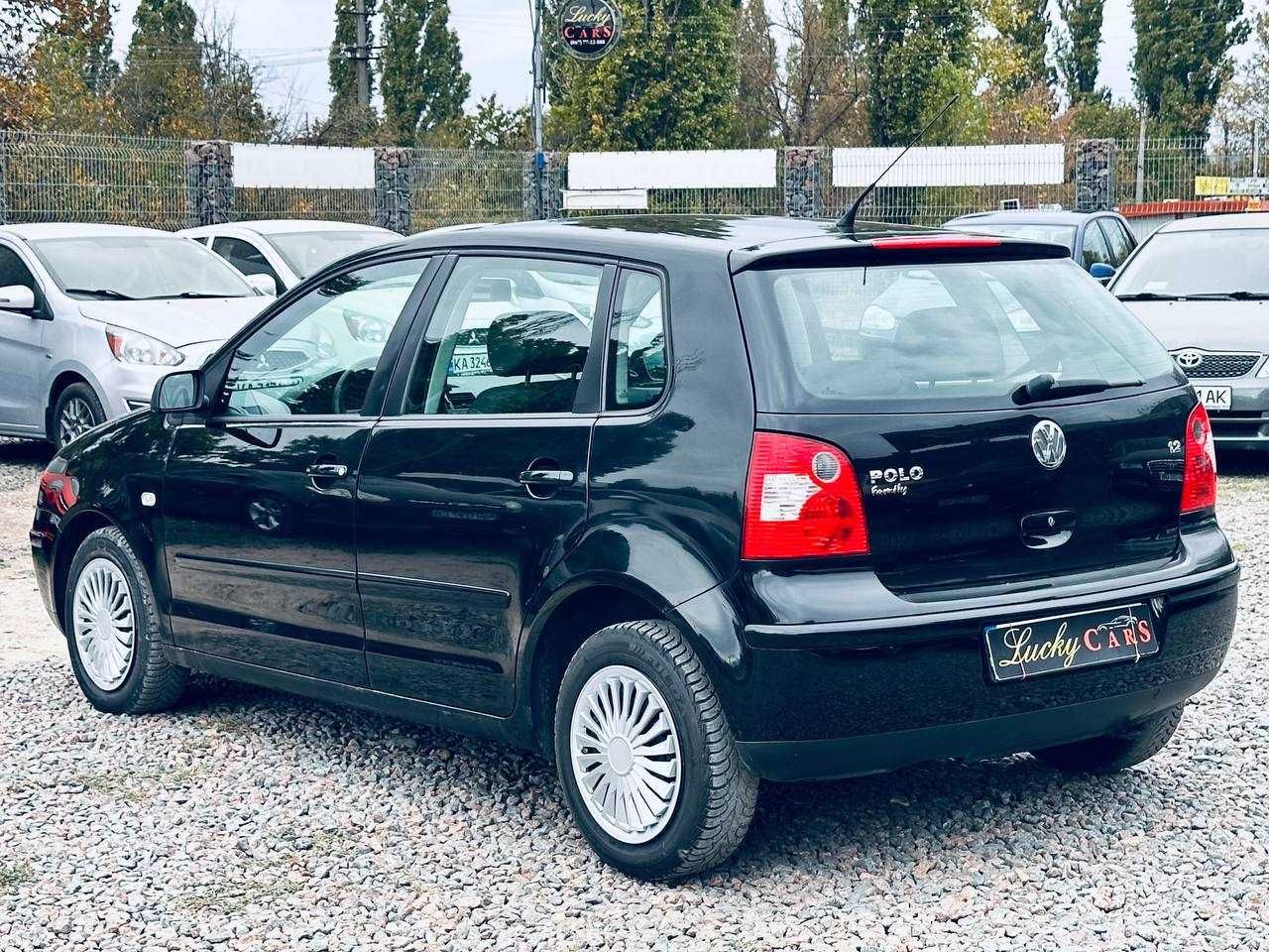 Авто Volkswagen Polo 2004