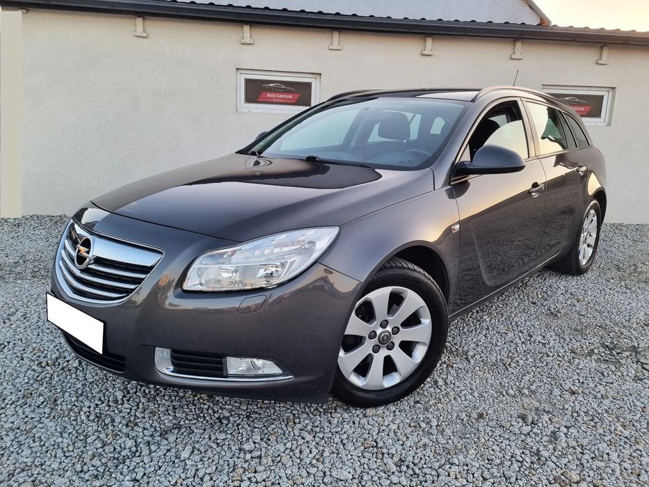Opel Insignia Tourer ŚLICZNA 1.8 Benzyna BOGATA WERSJA Oryginał Zadbana SERWIS 2010r