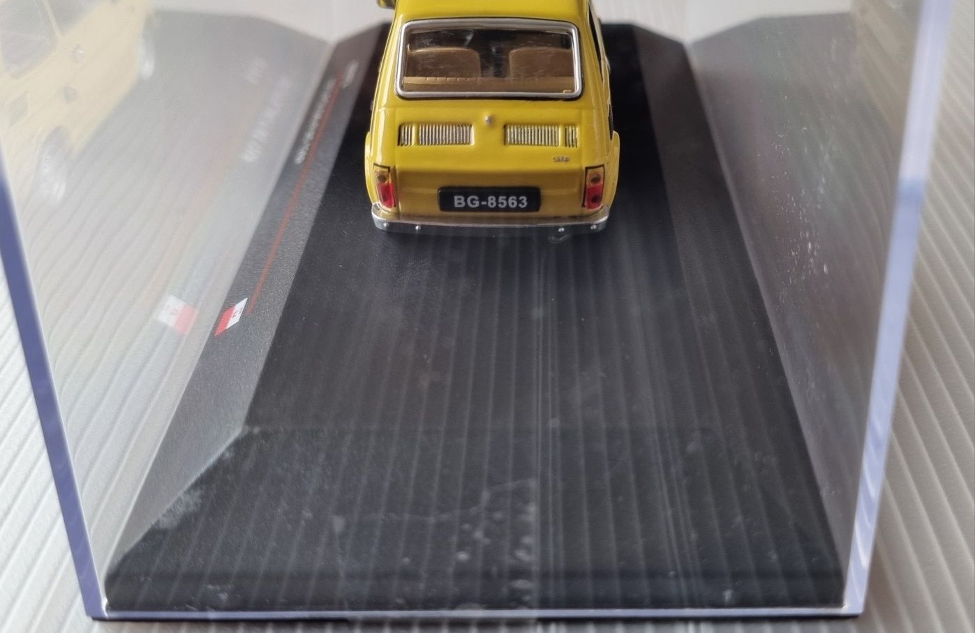 Kultowe Auta PRL Istmodels DDR 1:43 Fiat 126p