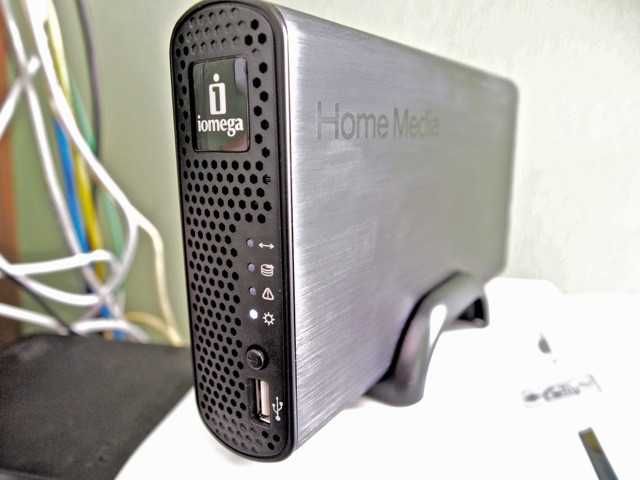 NAS Мережевий диск Iomega(Lenovo) 2Тб, 2USB, Ethernet, Home Media