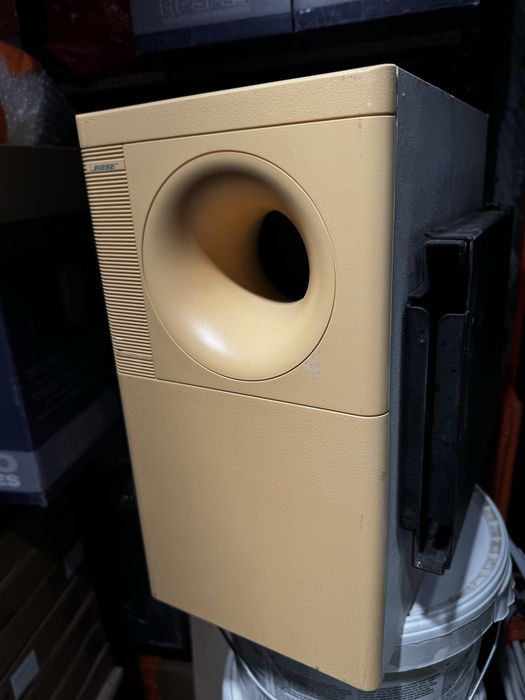 Bose freespace 3 business music system acoustimass module