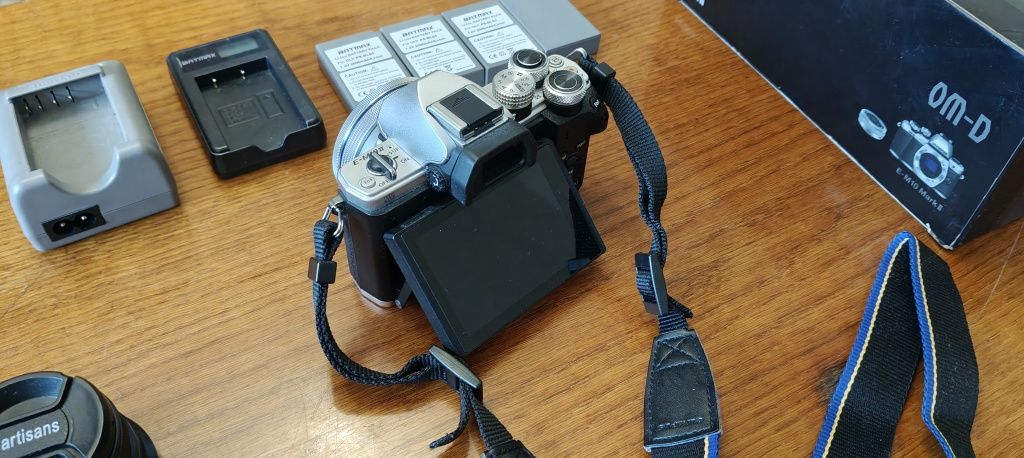 В ідеалі Olympus omd em10 mark 2 (mark ii)