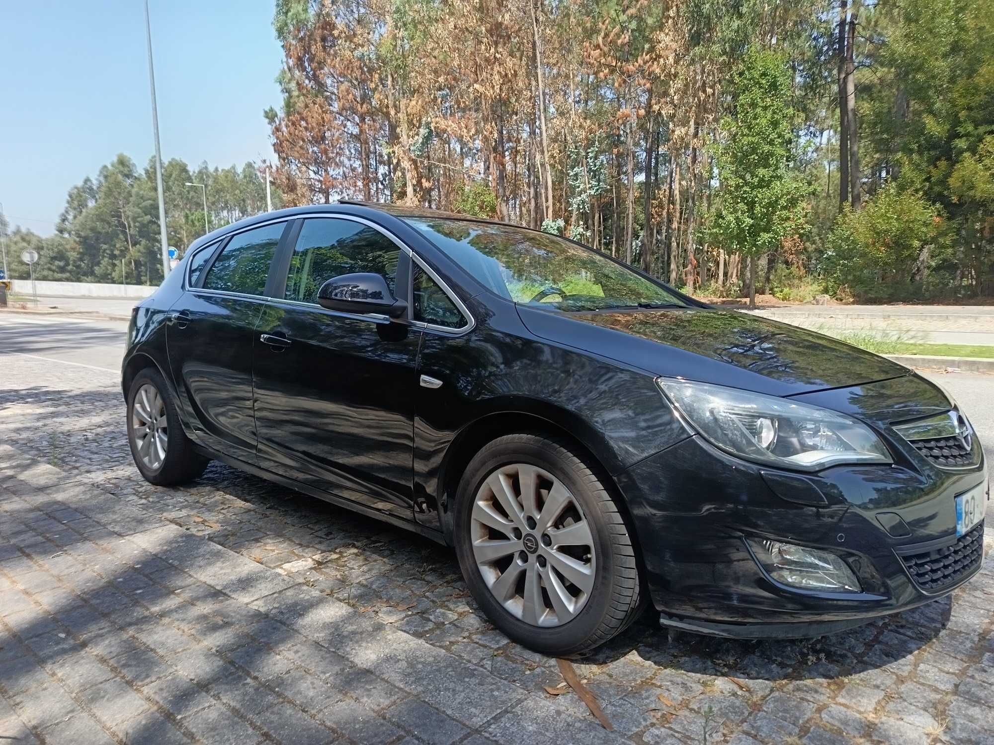Opel Astra Cosmo Preto – Excelente Estado | Teto de Abrir |