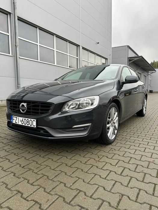 Volvo S60 Volvo S60 II 2.0 D4,181koni mech, 2014 rok, facelifting, BARDZO ŁADNY