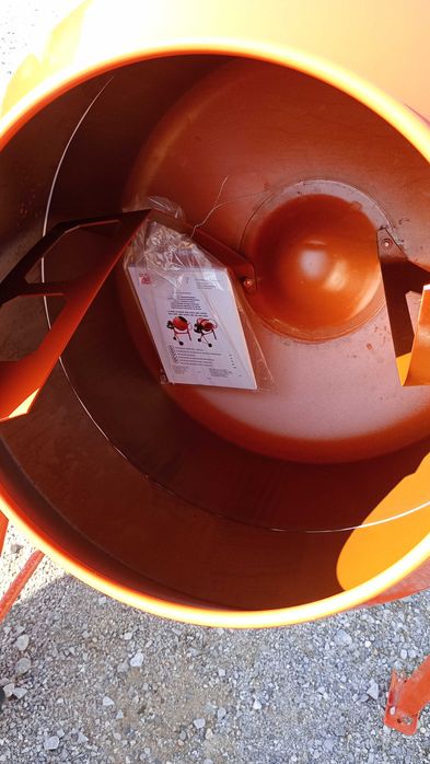 Nowa Betoniarka wolnospadowa  ALTRAD Gwarancja 230V