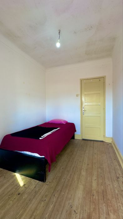 Quarto arrendar Algés