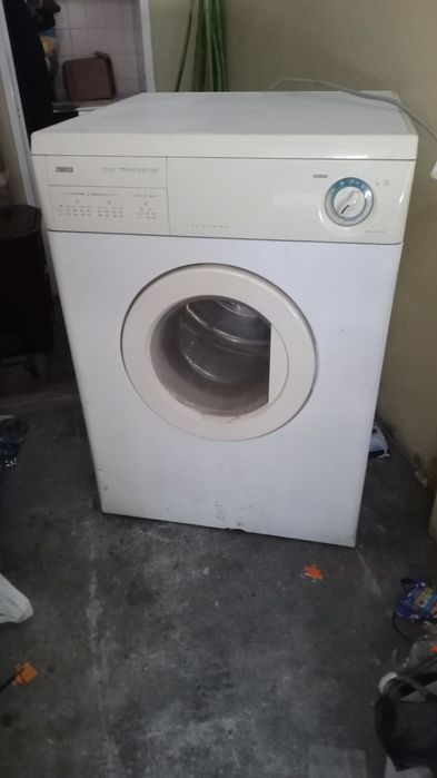 Máquina de secar roupa de tubo
