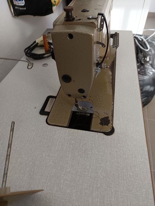 Máquina de costura profissional Singer S591