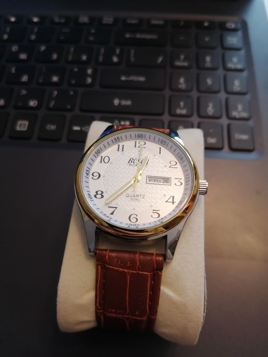 Продам часы наручные