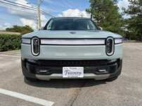 2023  Rivian  R1S